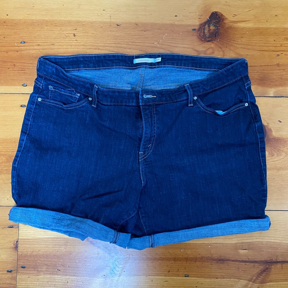 Levi’s Women’s Classic Denim Shorts